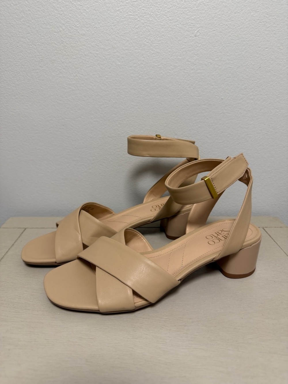 Franco Sarto Haneli Leather Neutral Block Heel Sandals - Beige - Size 7 NWOT